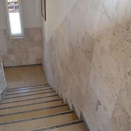 アパートホテル Safari シダ