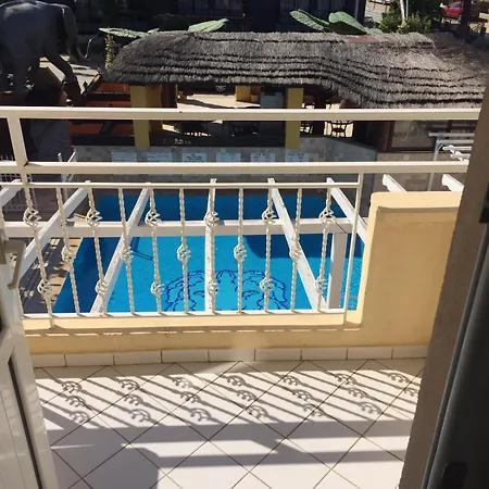 Hotel apartamentowy Safari 3*