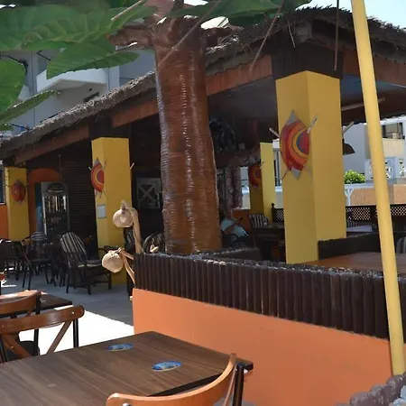 Апарт-готель Safari 3*