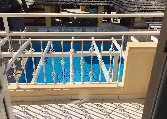 Apartmanhotel Safari 3*